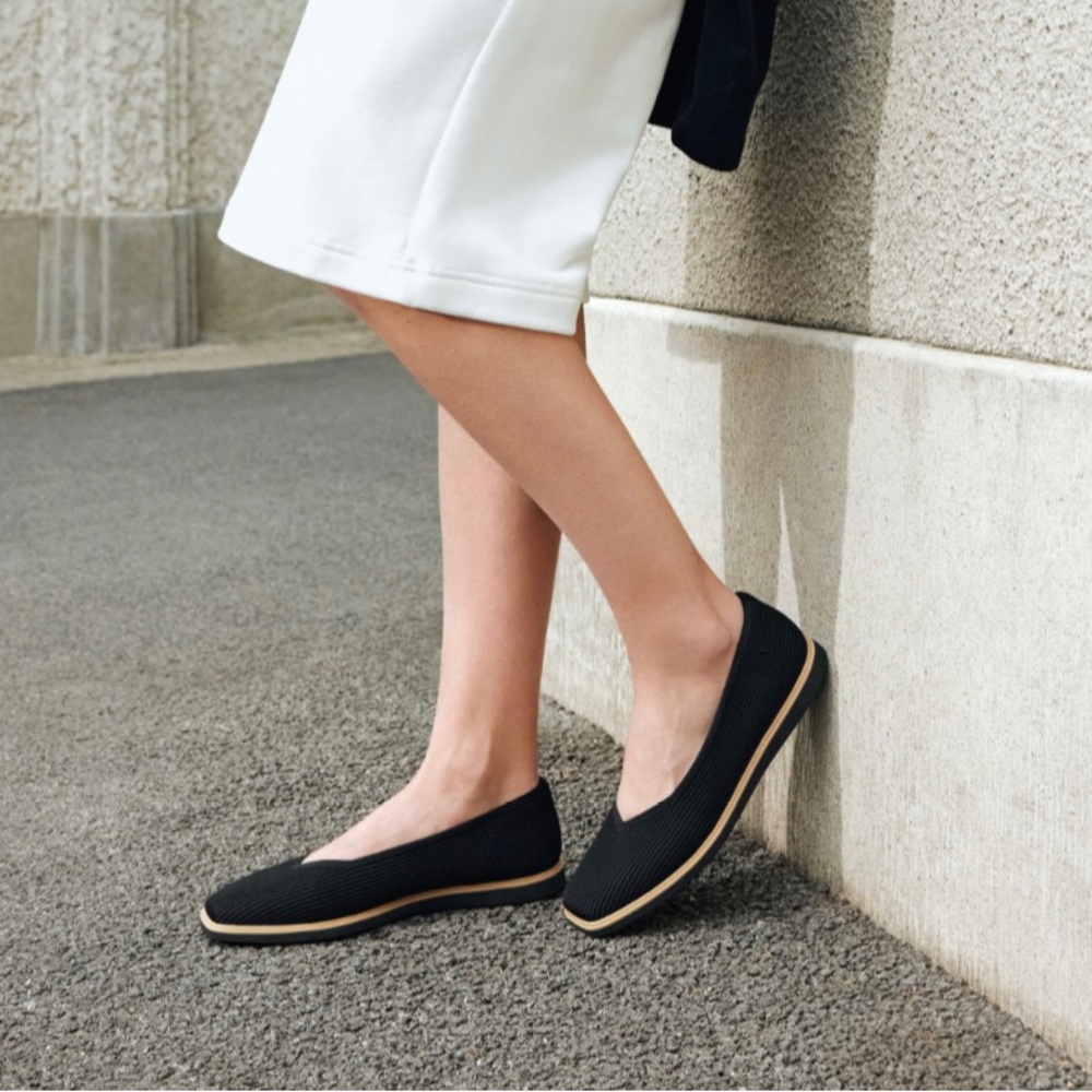 VIVAIA . Square-Toe All-Day Standing Flats (Mabel)